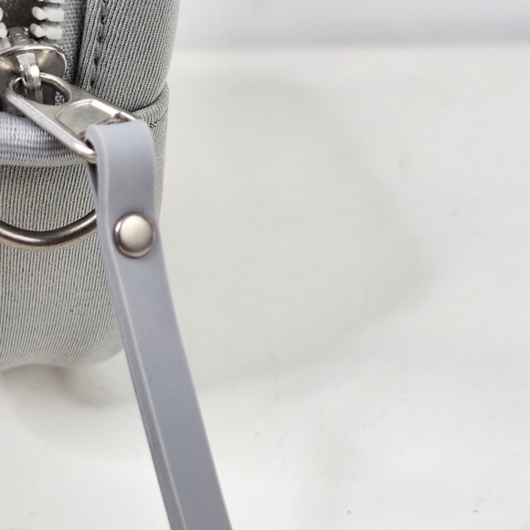 Vooray Sidekick Cross Body Bag Gray MOTO Woman’s Purse Ajustable Strap - Picture 7 of 8